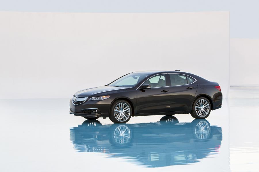  Acura TLX 3.5L V6 SH-AWD 2015 года  (фото 7 из 91)